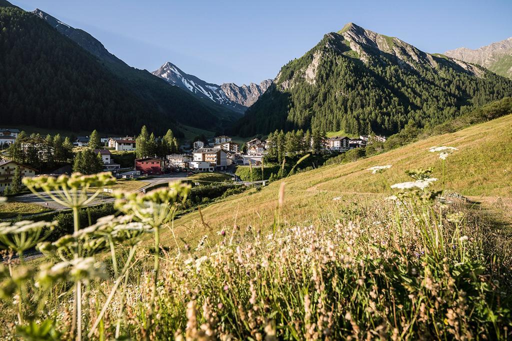 Hotel Des Alpes Samnaun Exteriör bild